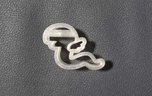 クッキー型　翼の生えたヘビ(目付き) 2枚目の画像