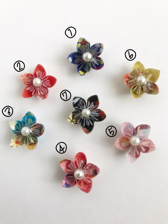 【受注制作】お花の折り紙ピアス～選べる7色～ 2枚目の画像