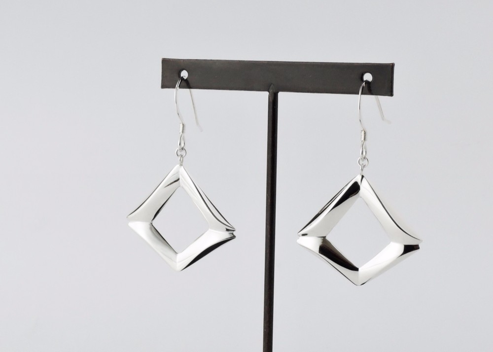 mado ピアス （silver925）