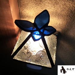 【受注生産】フットランプ(れとろらんぷ 青色てふてふ)ステンドグラス 蝶のおやすみランプ 1枚目の画像