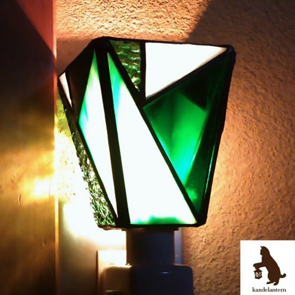 フットランプ(Geometric Pattern 三角 まったりグリーン)ステンドグラス ランプ 2枚目の画像
