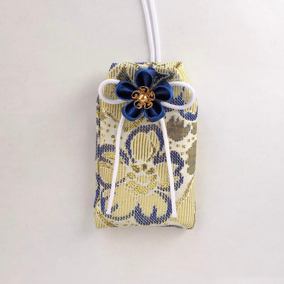 （青い桜）元巫女の花のお守り袋 2枚目の画像