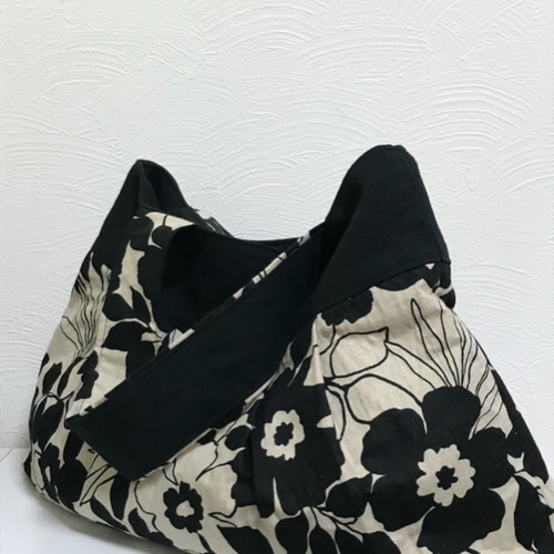 タック入りグラニーバッグ グラニーバッグ ARATA 通販 9806474｜Creema