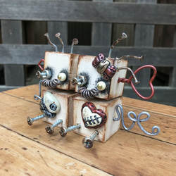 スチームパンク＊猫型ロボット＊羊毛フェルトハンドメイド にゃんこのお供ロボット完成🤖 ちょっと手足が長過ぎた…(ˉ ˘ ˉ