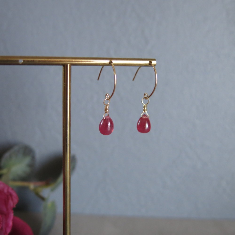 sale!【再販】大粒☆宝石質AAA　ルビーのドロップピアス　14kgf　エレガントなルビーピアス　天然石ピアス