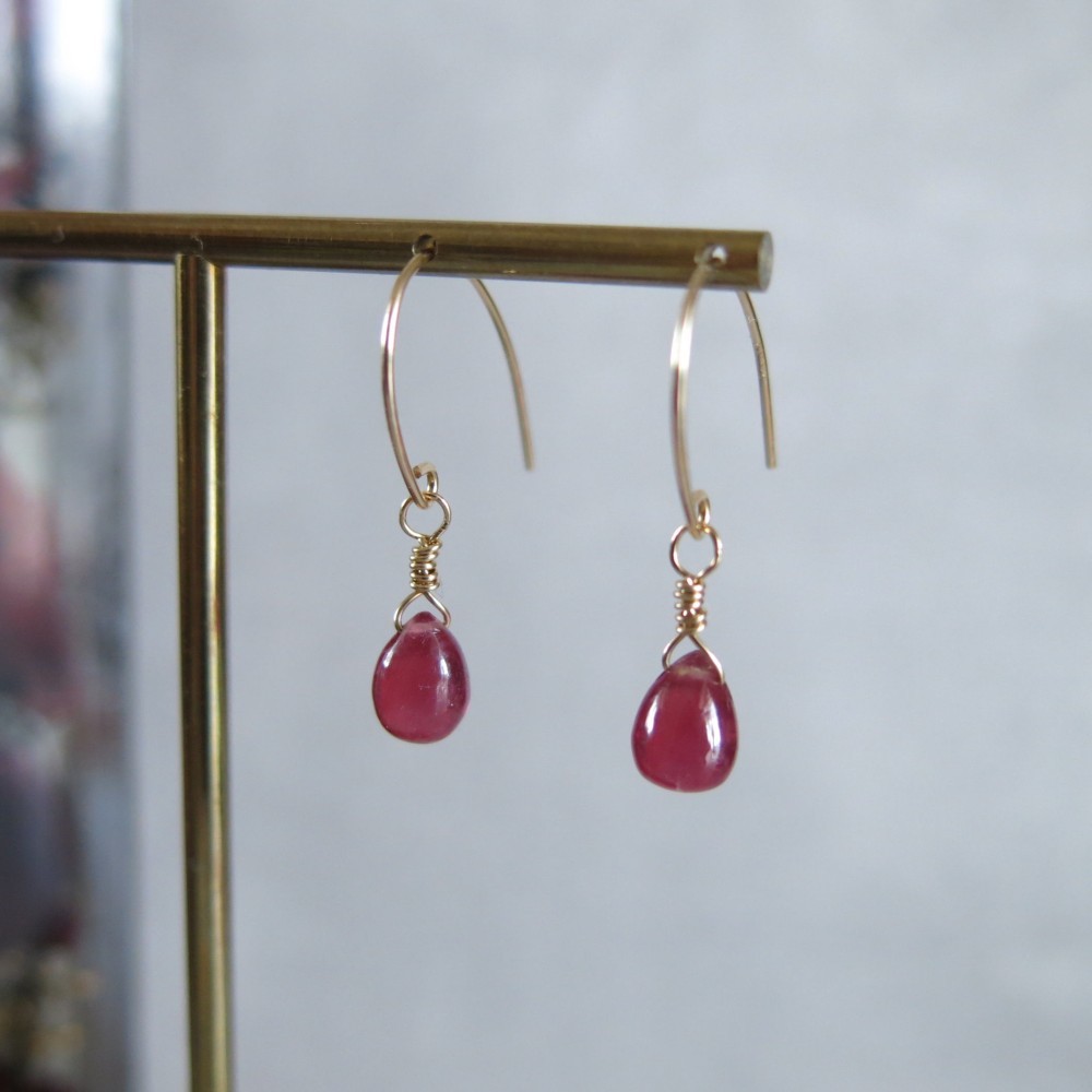 sale!【再販】大粒☆宝石質AAA　ルビーのドロップピアス　14kgf　エレガントなルビーピアス　天然石ピアス