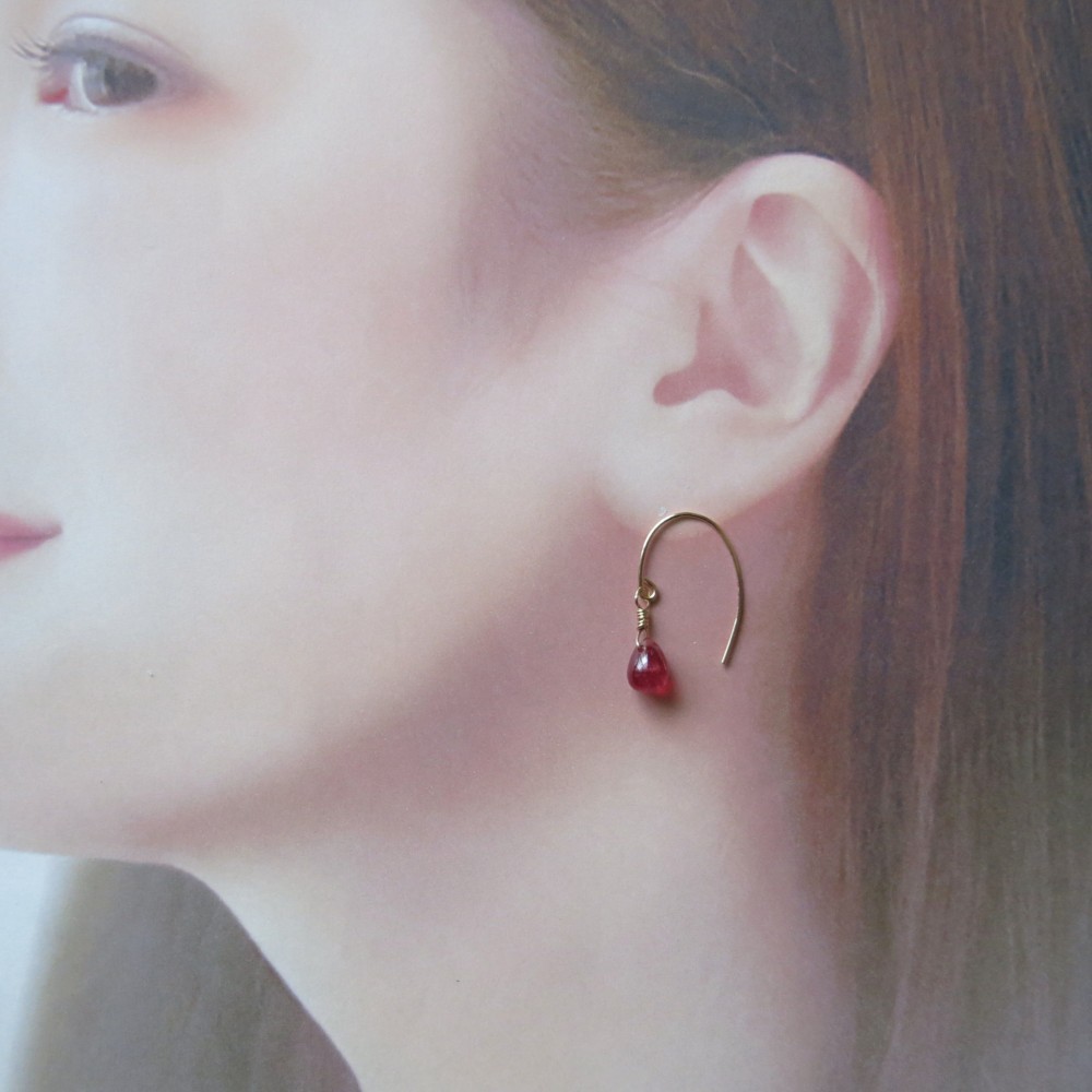 sale!【再販】大粒☆宝石質AAA　ルビーのドロップピアス　14kgf　エレガントなルビーピアス　天然石ピアス