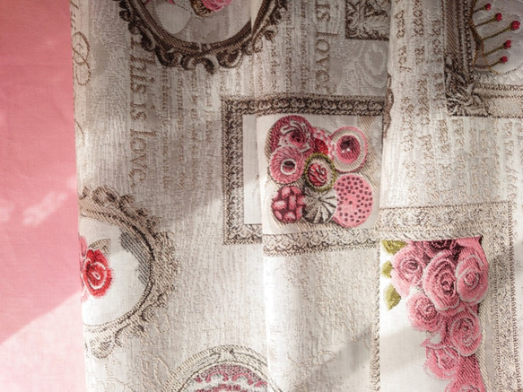 お菓子と薔薇がテーマのスペイン製ジャガード織りショルダートートバッグ 7枚目の画像