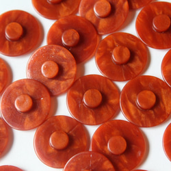 バーンオレンジ プラスチックボタン 10個 φ17mm マーブル模様 フランス買い付け ヴィンテージ 5枚目の画像