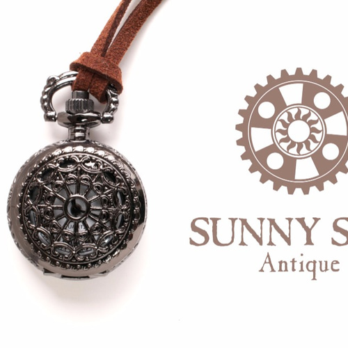 懐中時計ネックレス 『レトロ窓透かし 黒』 スエード調革紐