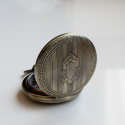 機械式手巻懐中時計 タワーシールドハンターケース アンティークゴールド オリジナル懐中時計チェーン付属 6枚目の画像