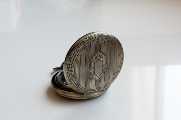 機械式手巻懐中時計 タワーシールドハンターケース アンティークゴールド オリジナル懐中時計チェーン付属 6枚目の画像