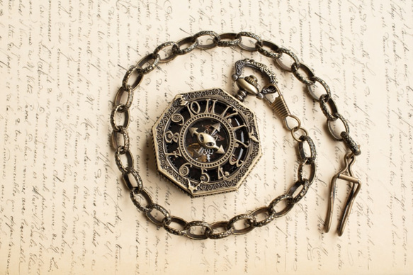 機械式手巻懐中時計 ネコ顔八角形フレーム アンティークゴールド オリジナル懐中時計チェーン付属 4枚目の画像