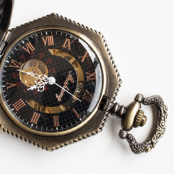 機械式手巻懐中時計 ネコ顔八角形フレーム アンティークゴールド オリジナル懐中時計チェーン付属 6枚目の画像