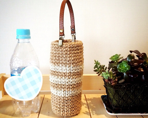 まりままです。毛糸麻紐シュナウザーペットボトルカバー500ml まりまま様専用です。毛糸麻紐シュナウザーペットボトルカバー