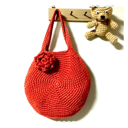 【再販】赤麻ひもで編んだマカロンみたいなサークルバッグ 2枚目の画像