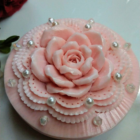 ❦いちごの香りの薔薇　ソープカービング❦石鹸の彫刻 2枚目の画像