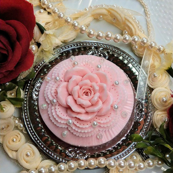 ❦いちごの香りの薔薇　ソープカービング❦石鹸の彫刻 5枚目の画像