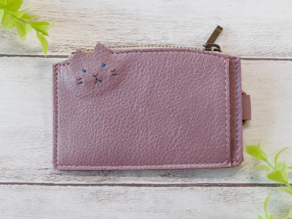 【ブルーアイ・ピンク】新色　猫　ネコソフトレザー鍵と小銭が入るパスケース　 定期入れ　新調　　本革　ギフト　パールピンク 5枚目の画像