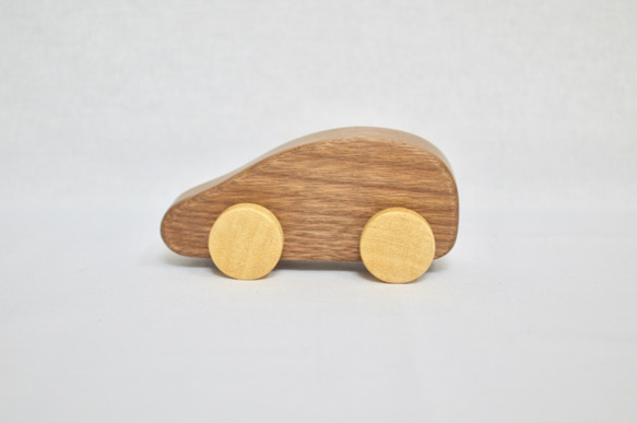木の車　ウォールナット　無垢材 1枚目の画像