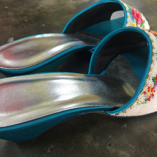 ニョニャサンダル スモールビーズ ◇ニョニャ ビーズ刺繍 サンダル◇ opened toes サンダル