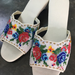 ☆新品☆Valentino ビーズ刺繍付き サテン サンダル 37