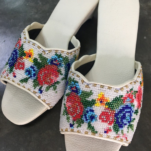 ◇ニョニャ ビーズ刺繍 サンダル◇ opened toes サンダル périple ぺ