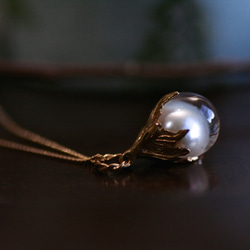人魚姫の涙の首飾り　10mm Gold 1枚目の画像