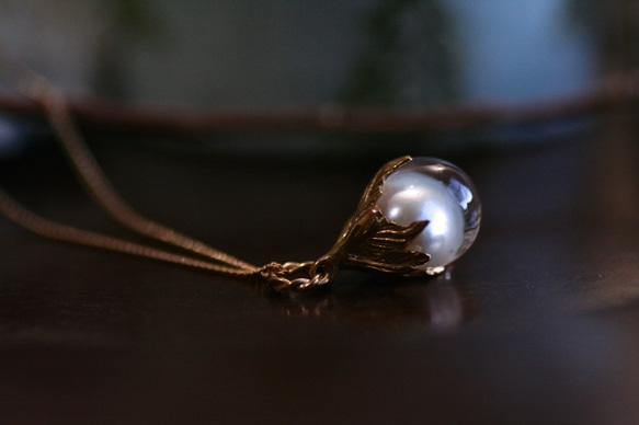 人魚姫の涙の首飾り　10mm Gold 1枚目の画像