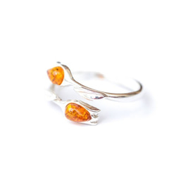 アンバー（琥珀）のジュエリー　指輪　-Amber Tulip Ring- 3枚目の画像