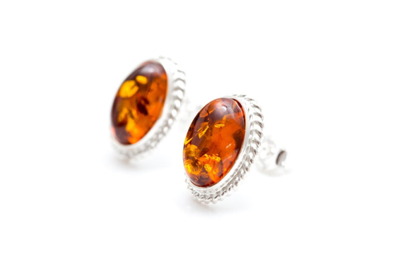 アンバー（琥珀）のジュエリー　イヤリング　ピアス　Amber Quintessence Stud Earrings 5枚目の画像