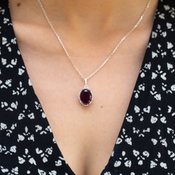 アンバー（琥珀）のジュエリー　ペンダント　Demi Cherry Amber Drop Pendant 7枚目の画像