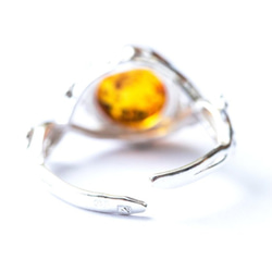 アンバー（琥珀）のジュエリー　リング Dainty Floral Amber Ring 2枚目の画像