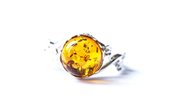 アンバー（琥珀）のジュエリー　リング Dainty Floral Amber Ring 3枚目の画像