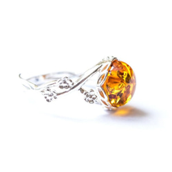 アンバー（琥珀）のジュエリー　リング Dainty Floral Amber Ring 5枚目の画像