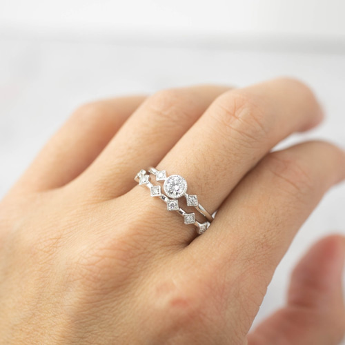 ムーン＆スターリング ブリリアントカットダイヤモンド婚約指輪 