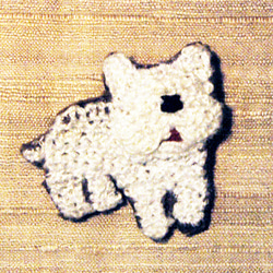 フレンチブルドッグ（白）刺繍ブローチ 1枚目の画像