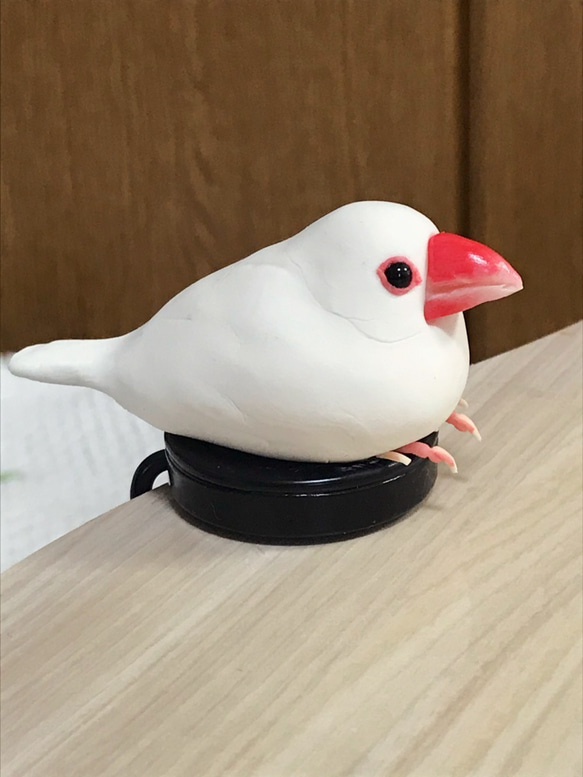 【ほぼ原寸大】うとうともっちり飼い主を見守る文鳥のバッグハンガー【テレワークにも！】 2枚目の画像