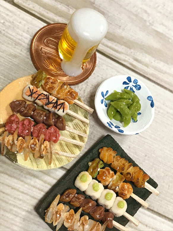 焼き鳥盛り合わせと枝豆ビールの大満足な居酒屋セットA【ミニチュアフード】 4枚目の画像