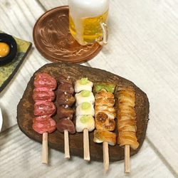 焼き鳥盛り合わせと枝豆ビールの大満足な居酒屋セットD【ミニチュアフード】 4枚目の画像