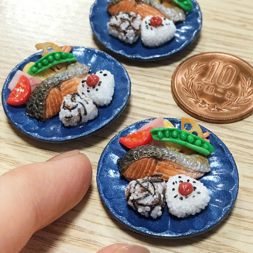 ミニチュアフード おでんと鮭と竹の子の炊き込み御飯のセット ミニチュアフード】鍋サイズは4cm！アツアツおでん/ DIY