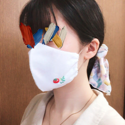 【薄くて快適な夏用ガーゼを使用♪】選べる立体刺繍マスク3種(金魚・水風船・おじさんメガネ) 6枚目の画像