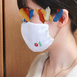 【薄くて快適な夏用ガーゼを使用♪】選べる立体刺繍マスク3種(金魚・水風船・おじさんメガネ) 7枚目の画像