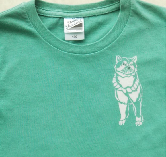 型染め130㎝動物子供Tシャツ  ～柴犬&アイビー～  エメラルドグリーン色 2枚目の画像