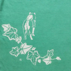 型染め130㎝動物子供Tシャツ  ～柴犬&アイビー～  エメラルドグリーン色 7枚目の画像