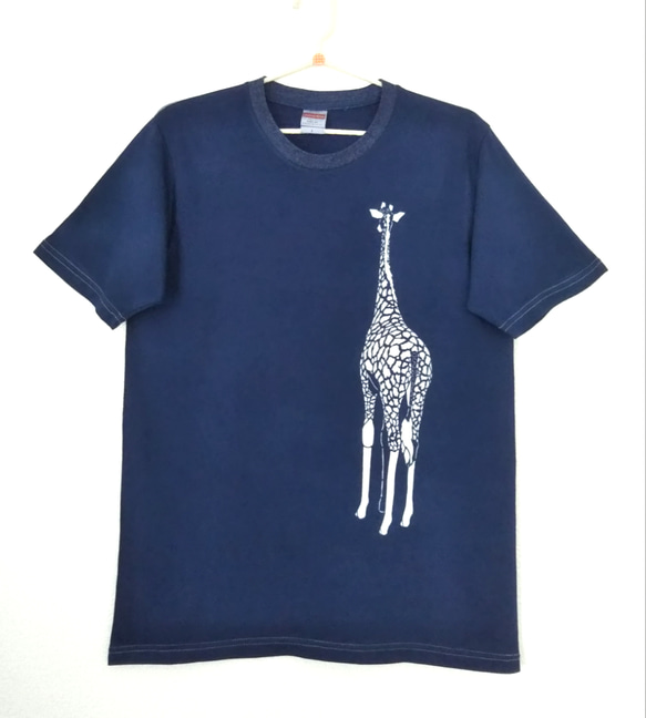 型染めLサイズ動物Tシャツ(男女兼用)  ～きりん～ 紺色 3枚目の画像