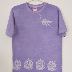 型染めMサイズ水槽Tシャツ(男女兼用)～金魚～ うす紫色 3枚目の画像