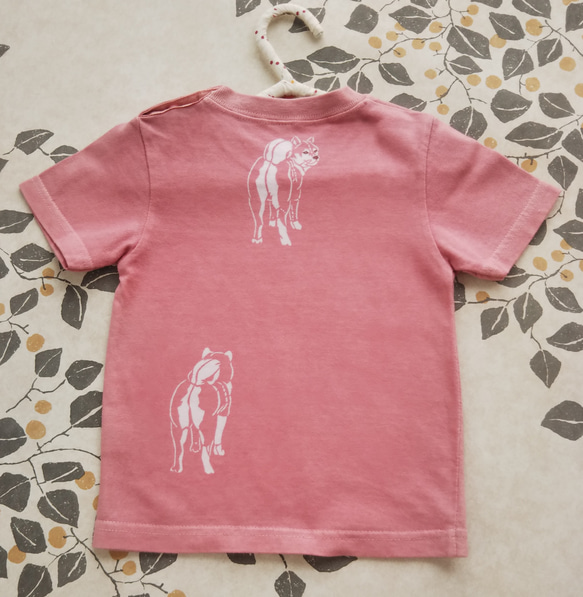 型染め90㎝動物子供Tシャツ  ～柴犬～ サーモンピンク色 5枚目の画像