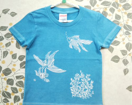 青色の魚イラストTシャツ c68a915a80141d800f723953e4ccb1