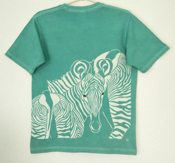型染めSサイズ動物Tシャツ(男女兼用) ～シマウマ親子～ エメラルドグリーン色 1枚目の画像